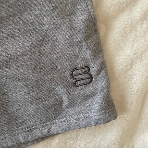 Aritzia TNA Super World The Super Fleece Relaxed Sweatshort NWT size small - Picture 6 of 8